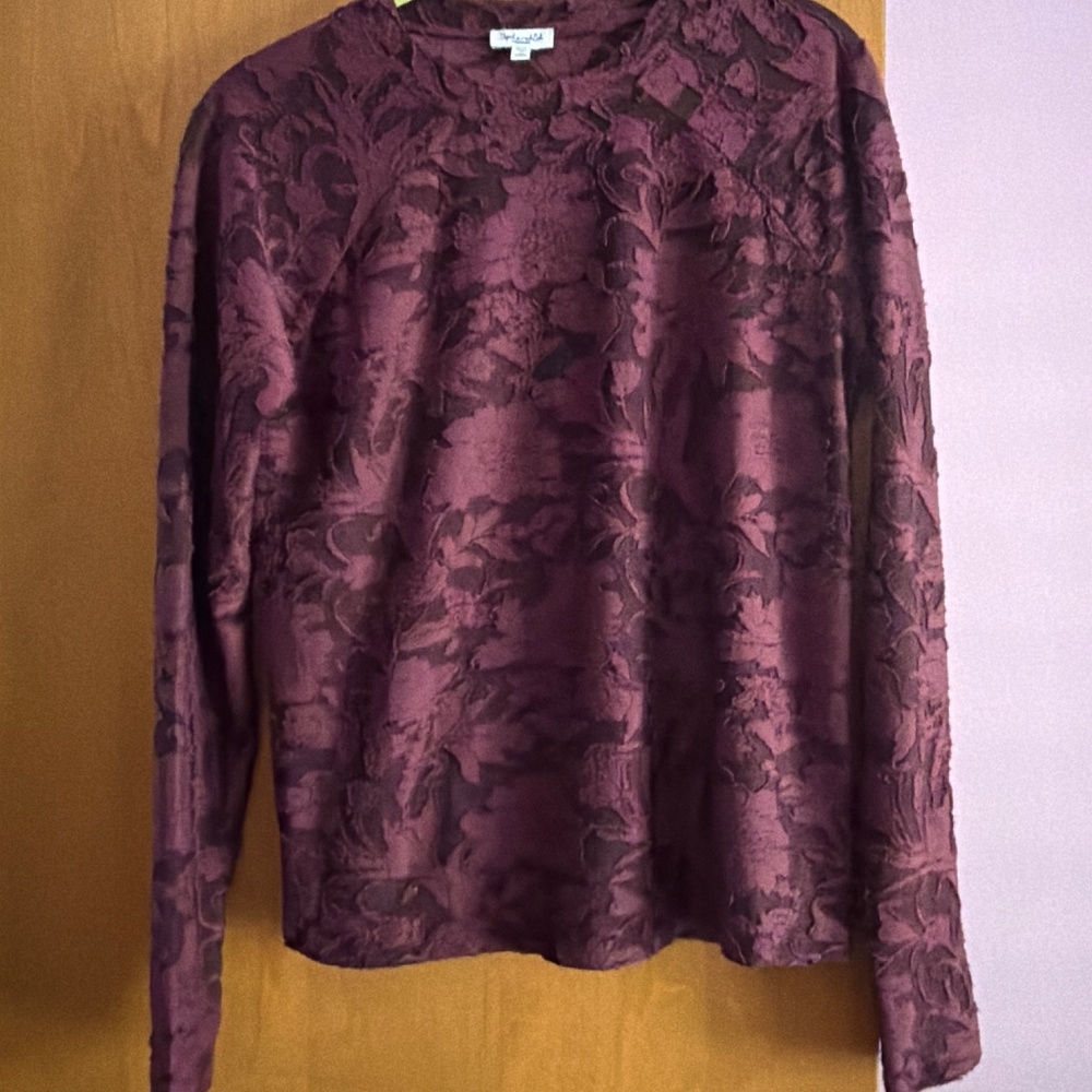 Splendid size M burnout top